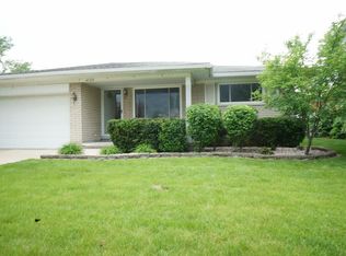 4729 Forest Ln, Trenton, MI 48183