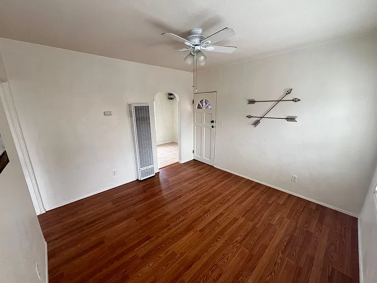 2515 1/2 Congress St #B — Photo 9
