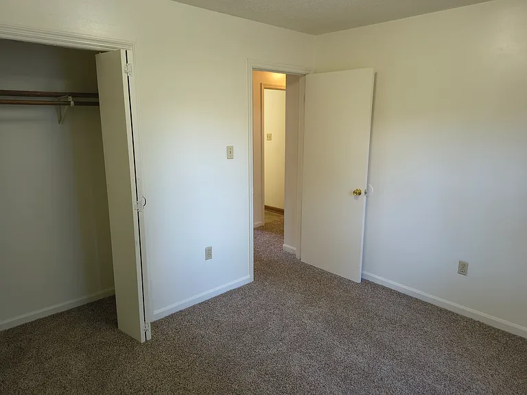2916 Crosscreek Rd — Photo 10