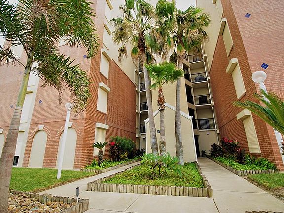 3rd image of 3216 Gulf Blvd Unit 102
