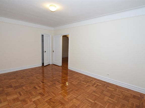 4th image of 2828 Kings Hwy APT D2