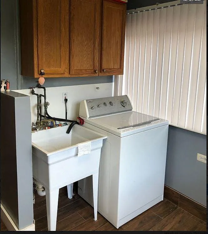 4 bed, 1.5 bath, 1660 sqft, $1,700 — Photo 4