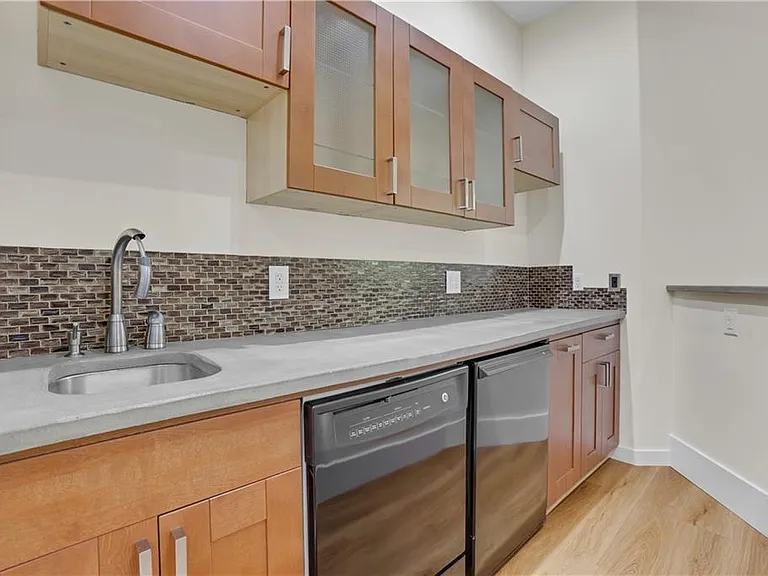 3228 Silver Lake Dr NE — Photo 48