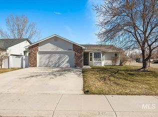 748 Red Fern Dr, Middleton, ID 83644