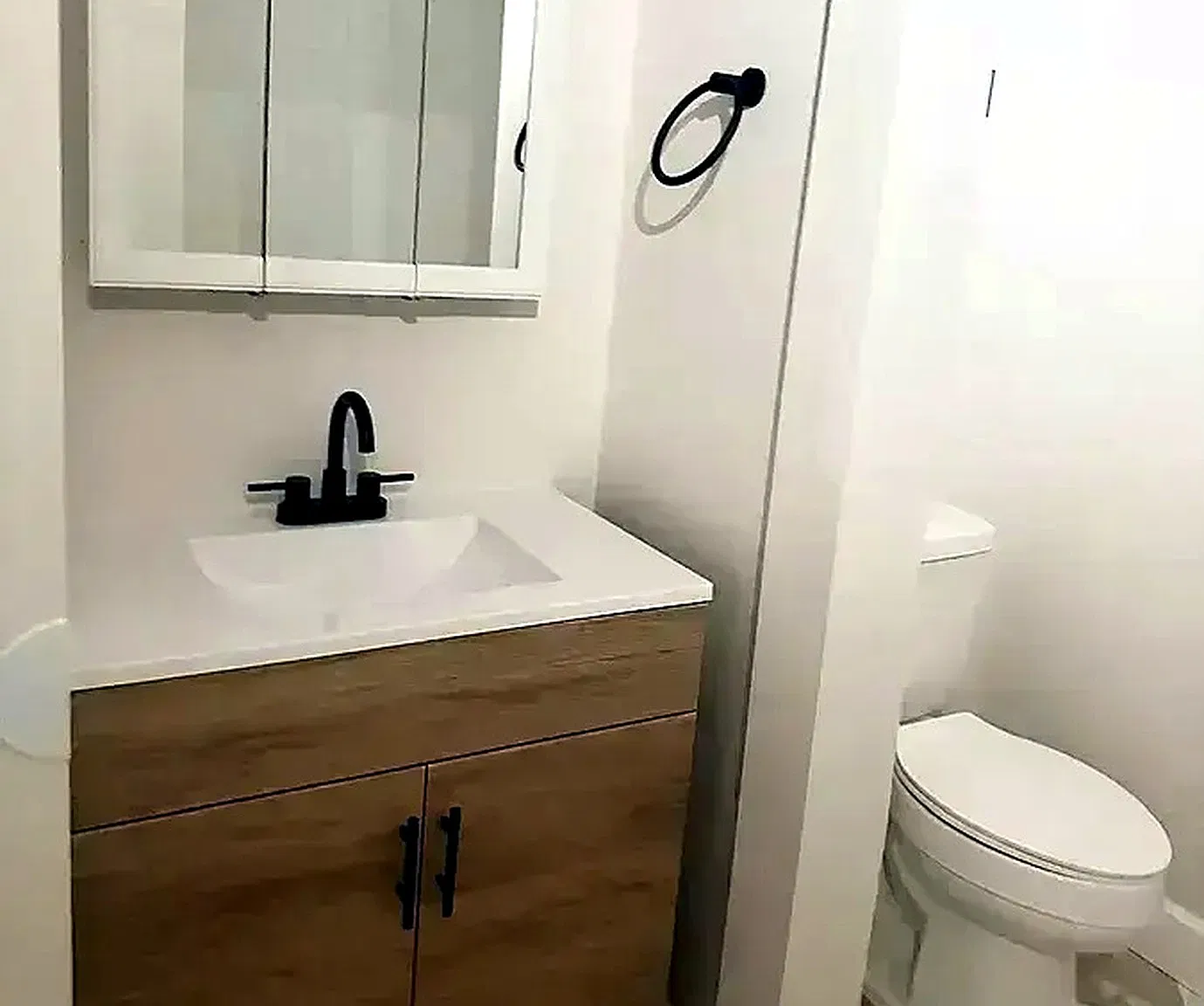 2 bed, 850 sqft, $1,850 — Photo 3