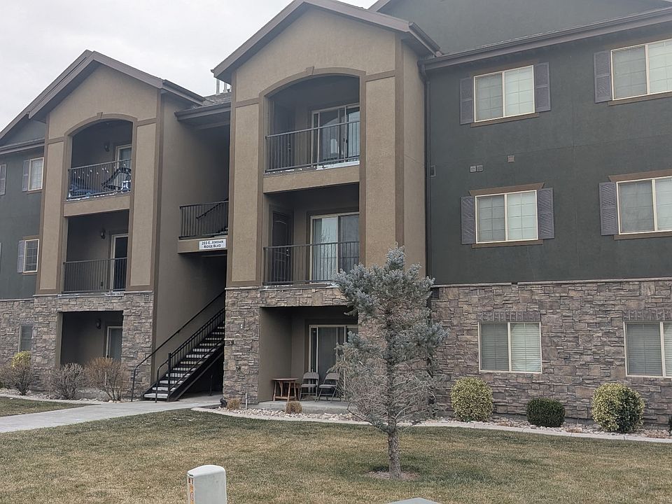 1st image of 203 E Jordan Ridge Blvd APT 206