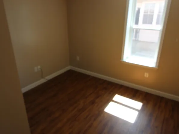 3018 Main St, Whitehall, PA 18052