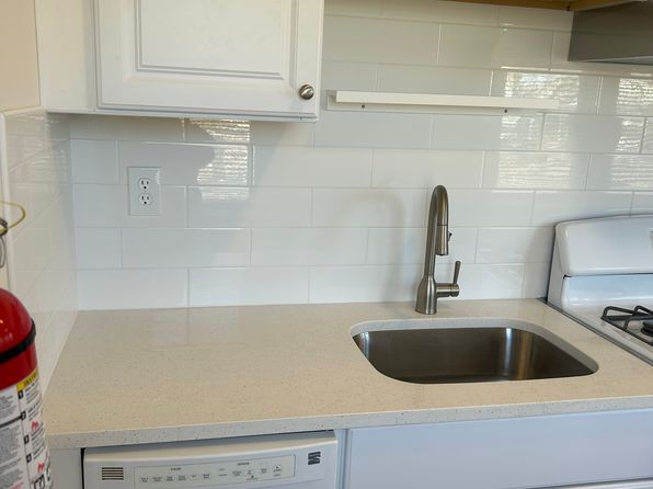 54 Newark Ave #2A