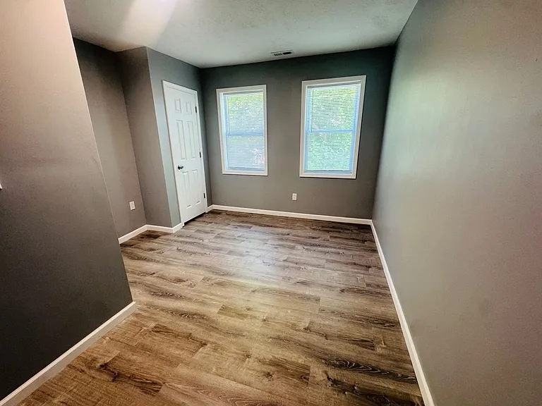 3237 Seymour Ave — Photo 6