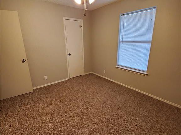 5th image of 424 Aspen Dr