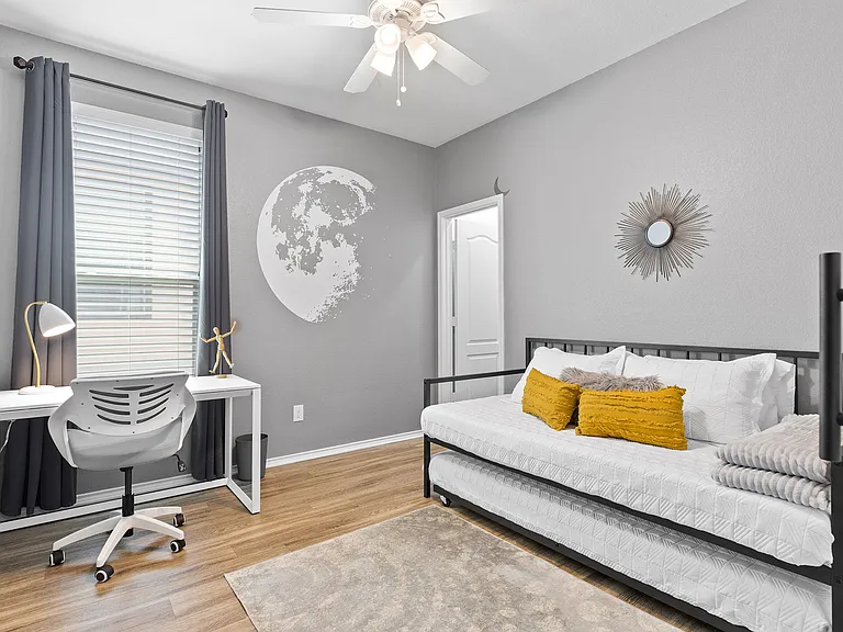 5817 Sardinia Dr — Photo 9