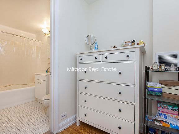 5th image of 200 W 15th St APT 8C