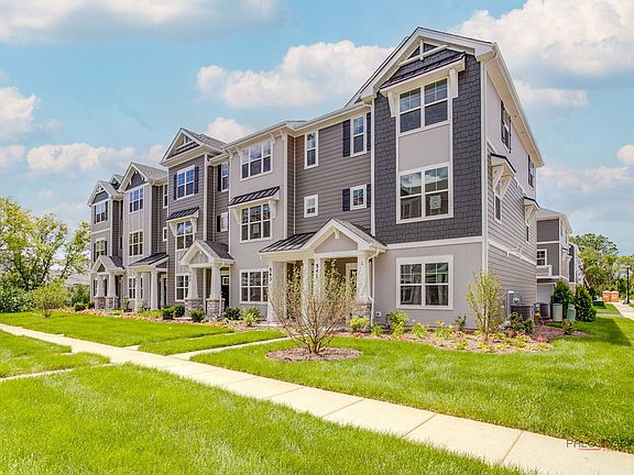 2nd image of 541 Yosemite Way