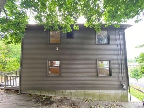 2nd image of 45 Woodbine St