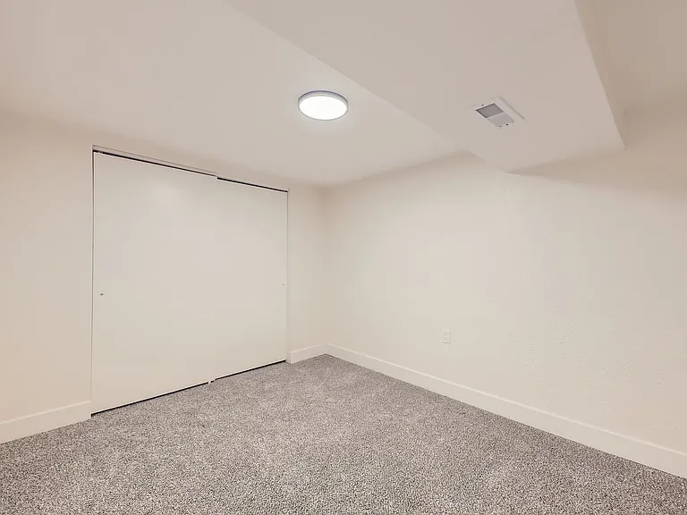 105 Kohl St — Photo 21