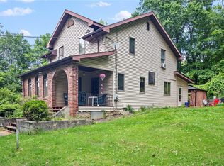 621 Thomas Rd, Eighty Four, PA 15330