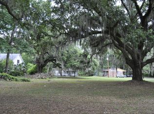 1241 Ribaut Rd, Beaufort, SC 29902