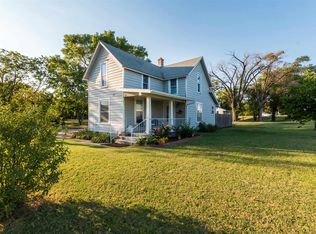 330 E Academy St, Hesston, KS 67062