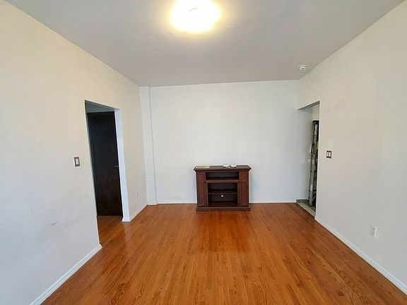 2nd image of 30-53 34th St #B2