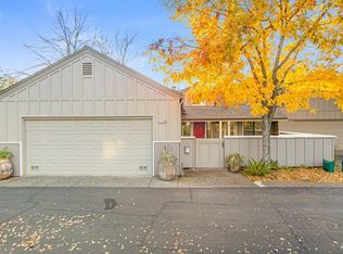 18106 Vassar Ct, Sonoma, CA 95476
