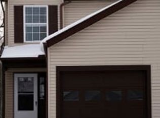 638 Topaz Ln, Brunswick, OH