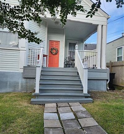 4th image of 2715 Marengo St