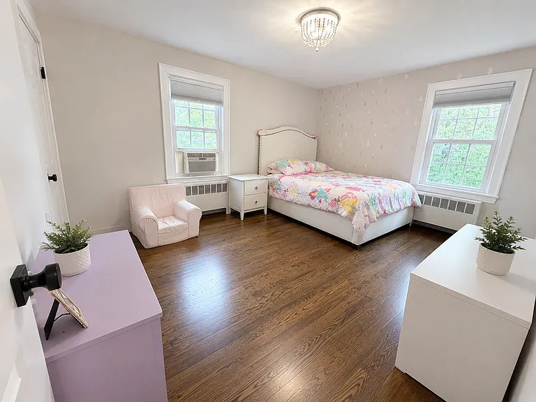 28 Houghton St #1 — Photo 13