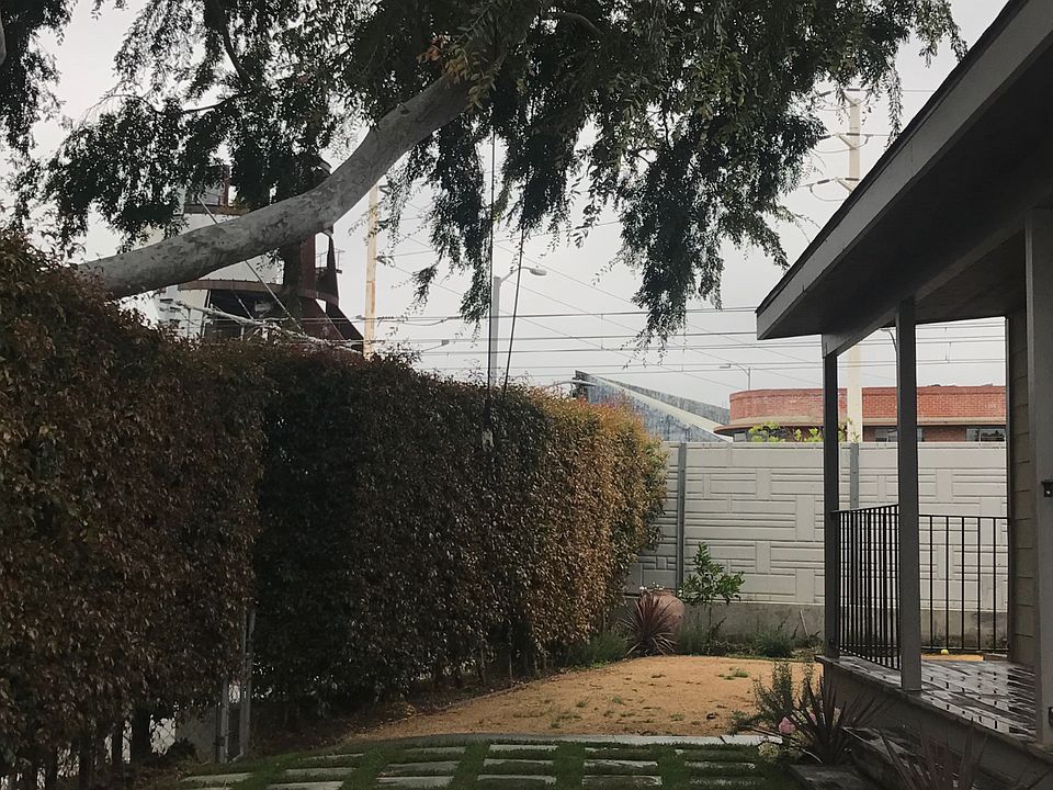 2nd image of 3451 Sherbourne Dr
