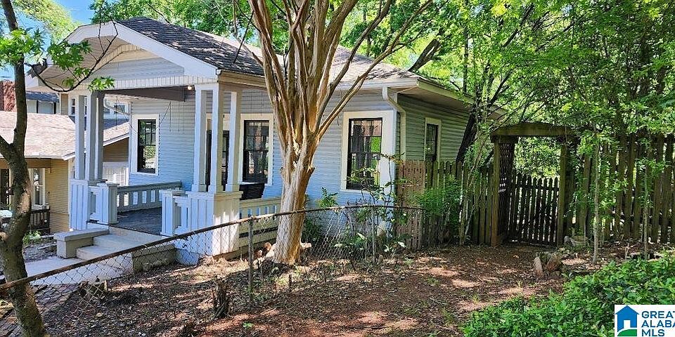 2nd image of 1705 Cullom St S