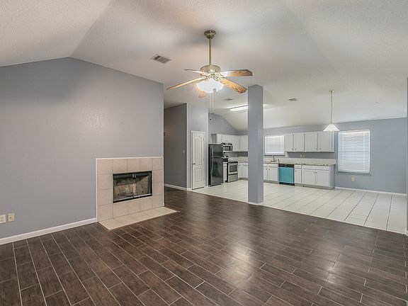 4th image of 309 Montana Dr