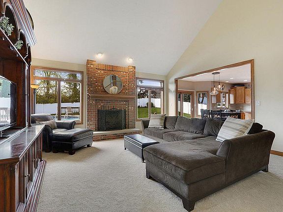 4th image of 194 Indigo Dr