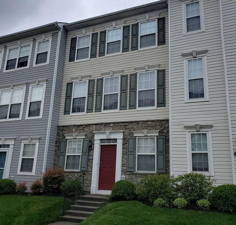 1st image of 21785 Kelsey Sq