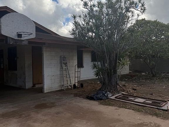 3rd image of 311 S Lehua St