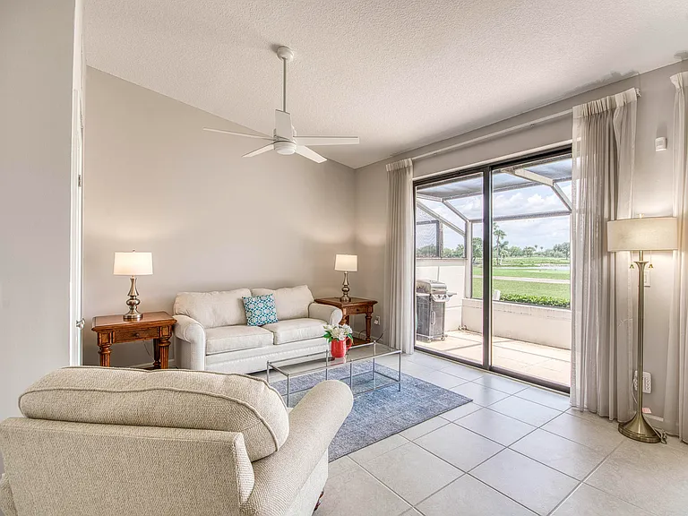 495 Prestwick Cir — Photo 13