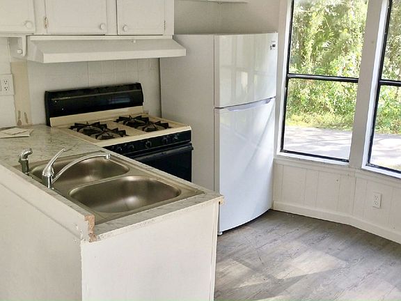 4th image of 925 Ponce De Leon Blvd #Wow