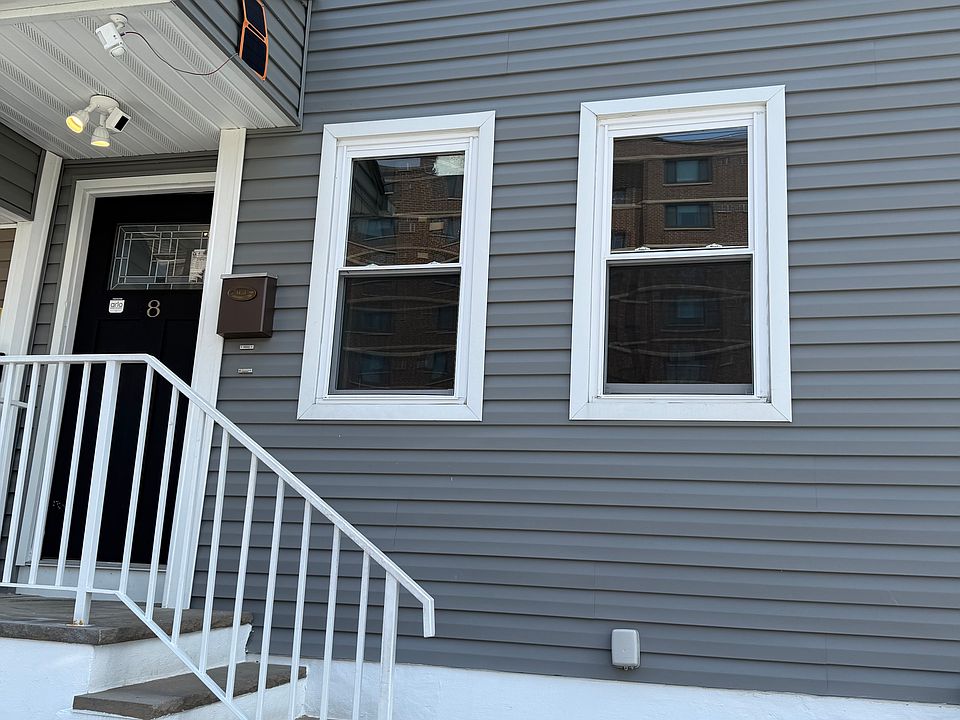 1st image of 8 Green St Floor 1