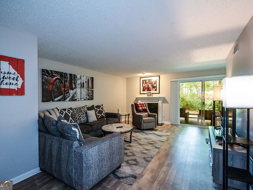1st image of 3057 Westwood Way