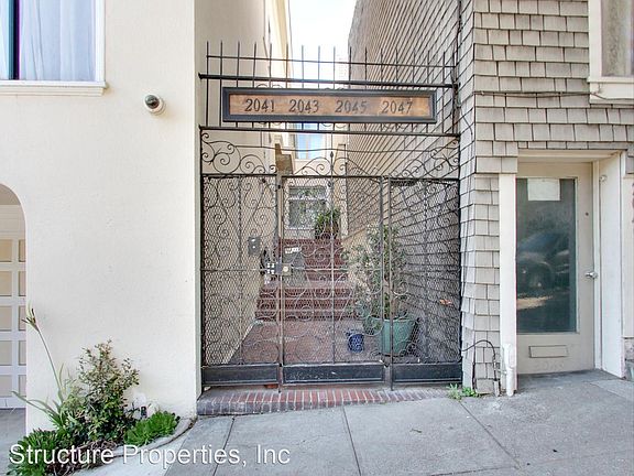 4th image of 2043 Hyde St