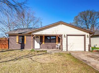 4002 Dixon Cir, Greenville, TX 75401