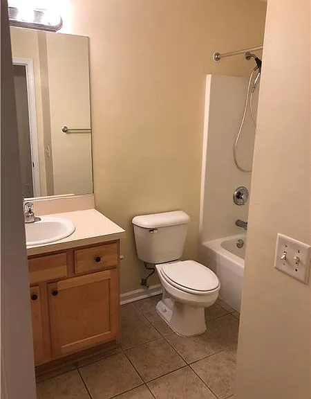 15 Ledgestone Ln — Photo 9
