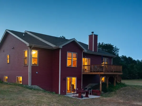 N9097 16th Ave, Neshkoro, WI 54960