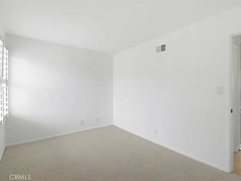 577 Houston Dr — Photo 18