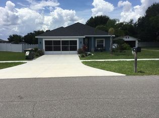 831 Maxwell Rd, Umatilla, FL 32784