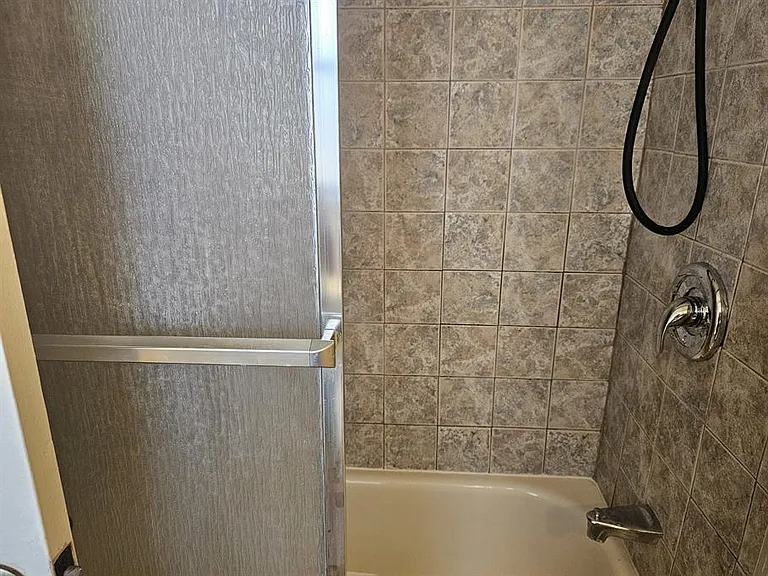 9926 Rainbow Ln — Photo 36