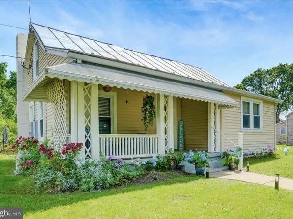712 7th St, Shenandoah, VA 22849