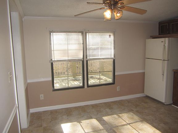 4th image of 16 Eagle St