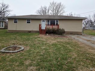 228 Willowrun Dr, Moro, IL 62067
