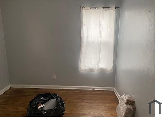 4th image of 421 S Lake St