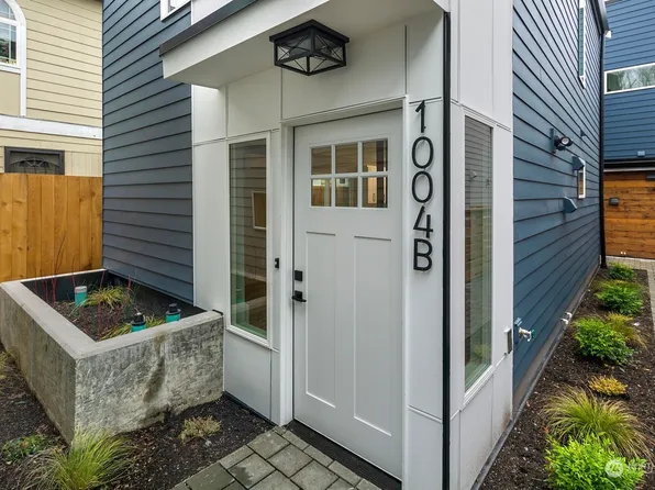 1004 B S Donovan Street, Seattle, WA 98108