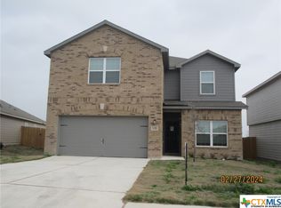 121 Riverdale Dr, Jarrell, TX 76537
